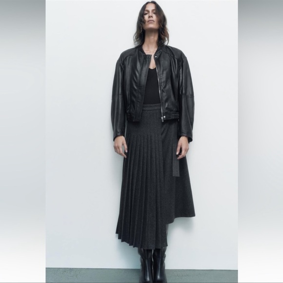 Zara Gray Wool Blend Pleated Asymmetric Skirt - Picture 5 of 7
